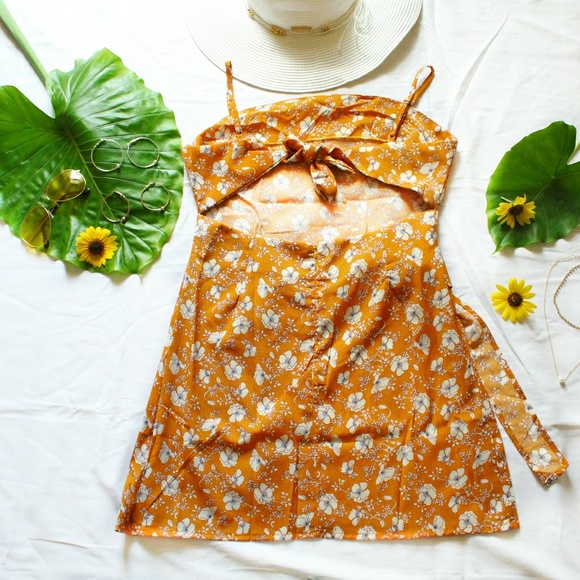 Floral print open back wrap hem cami Dress - Picture 3 of 4